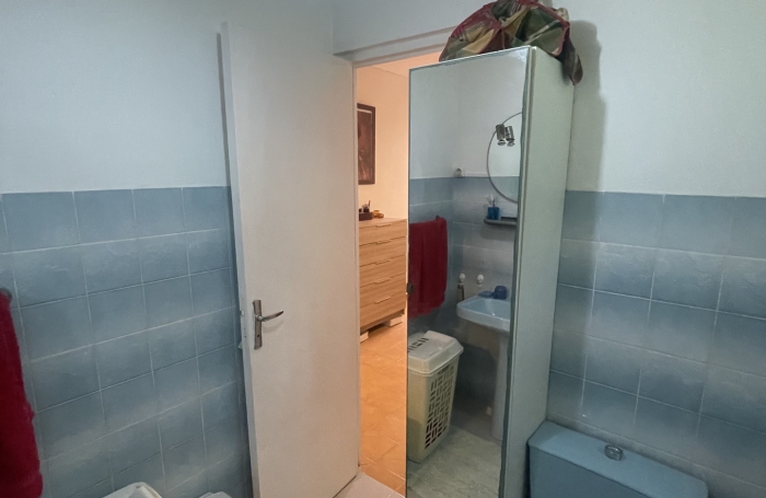 Grand T4 avec fort-potentiel &agrave; acheter &agrave; Rivi&egrave;re-Sal&eacute;e