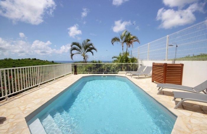 HAUT DE VILLA T5 meubl&eacute; PISCINE ET VUE MER