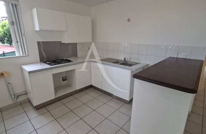 Vente Appartement 60.72m&sup2; 3 pi&egrave;ces Fort de france