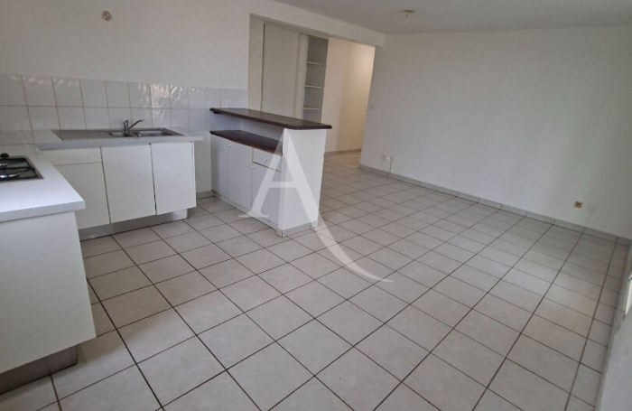 Vente Appartement 60.72m&sup2; 3 pi&egrave;ces Fort de france