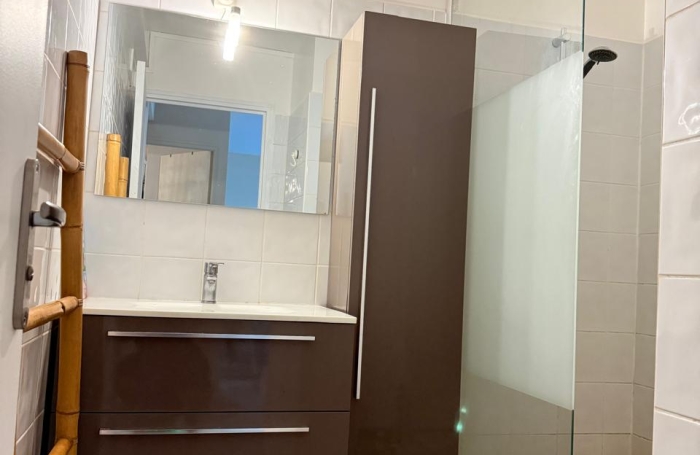 T3 75 m2 + terrasse-jardin 24m2 - Vue mer - LES TROIS ILETS
