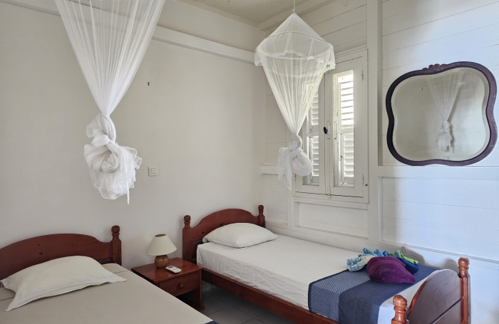 VILLA CREOLE 4 LOGEMENTS VUE MER