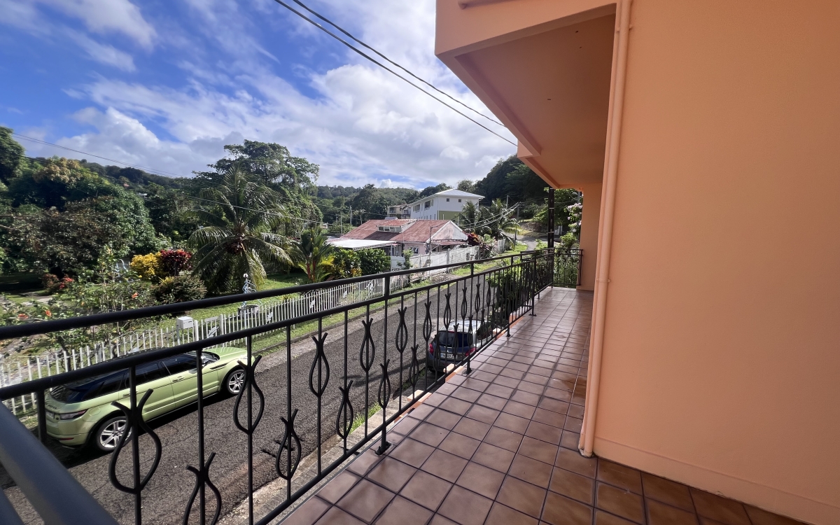  Trinit&eacute; bourg- Villa 4 chambres avec grands volumes - 405K&euro;