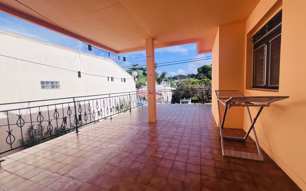  Trinit&eacute; bourg- Villa 4 chambres avec grands volumes - 405K&euro;