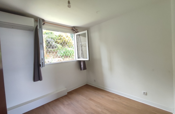 T2 les pieds dans l'eau- Anse Mitan