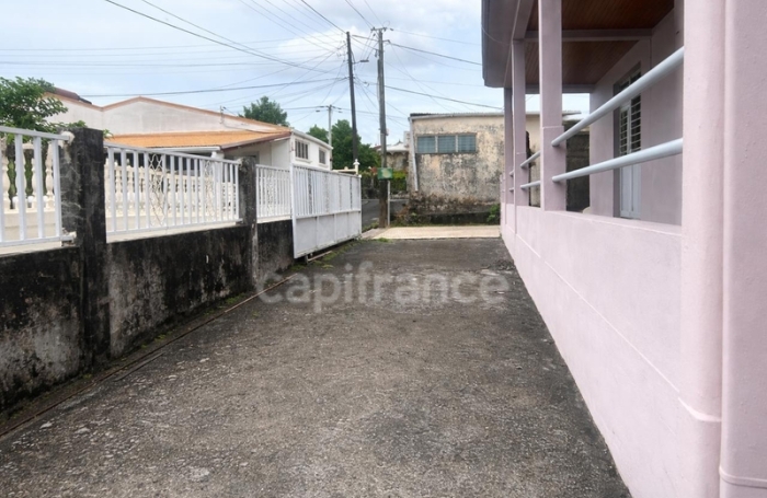 Vente Maison 111m&sup2; 5 pièces Fort de france