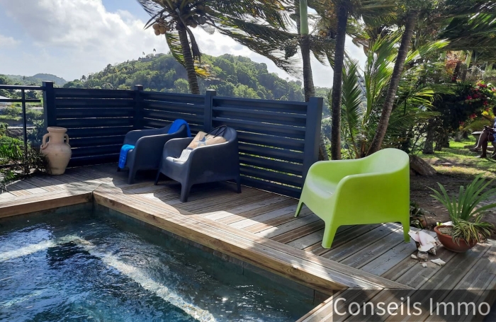 Villa duplex T5 + T3 locatif, piscine, vue mer - Morne Courbaril - Le Marin