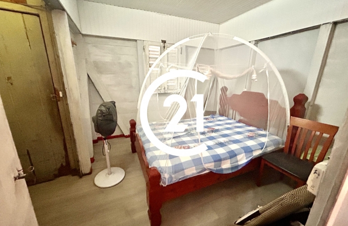 Vente Maison 180.00m&sup2; 7 pièces Saint Pierre