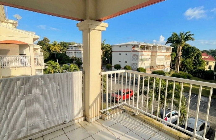 Petit T2 avec terrasse &agrave; Ravine Vilaine - Fort de France
