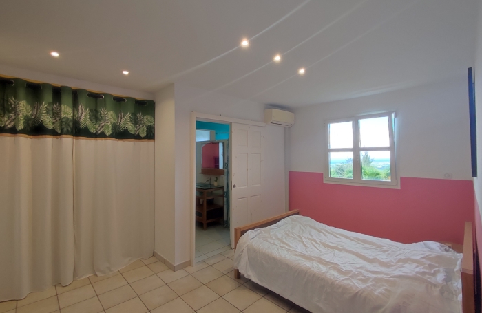 Belle maison T4 meubl&eacute;e + Studio