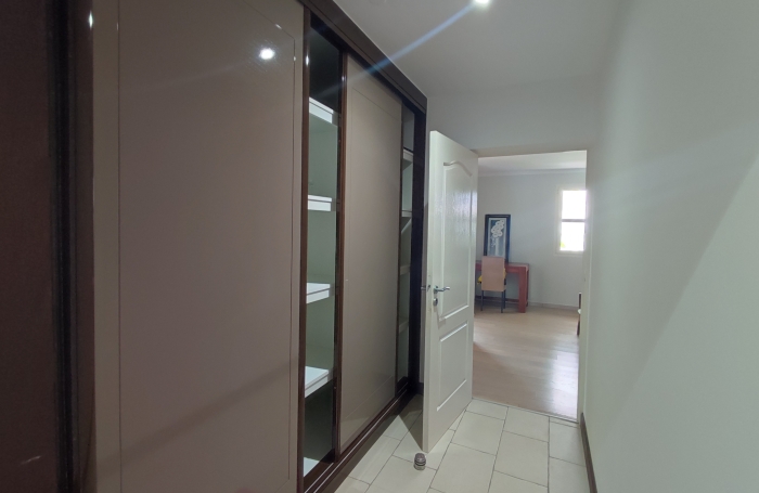 Belle maison T4 meubl&eacute;e + Studio