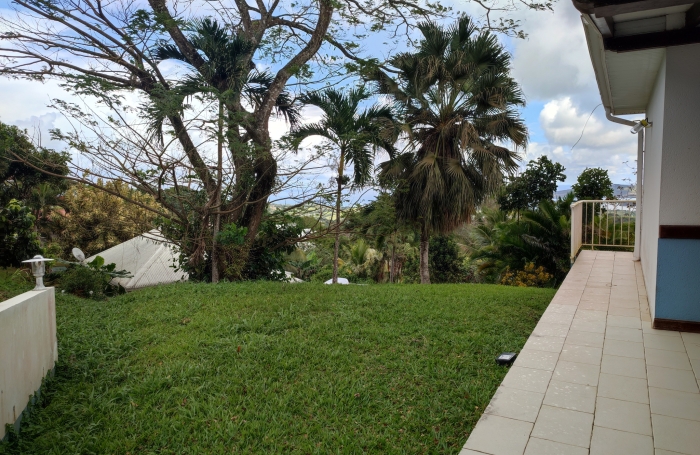 Belle maison T4 meubl&eacute;e + Studio