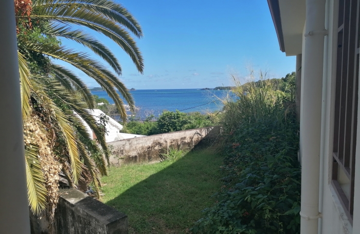 Villa avec vue d&eacute;gag&eacute;e sur les ilets du Robert