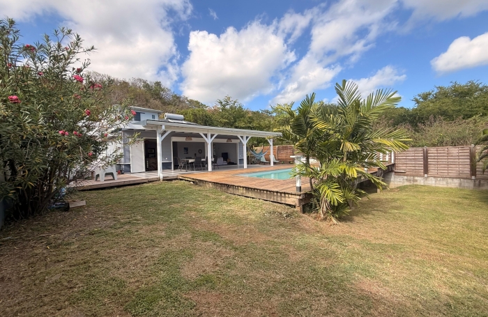 Villa T4 moderne r&eacute;cente jardin et piscine
