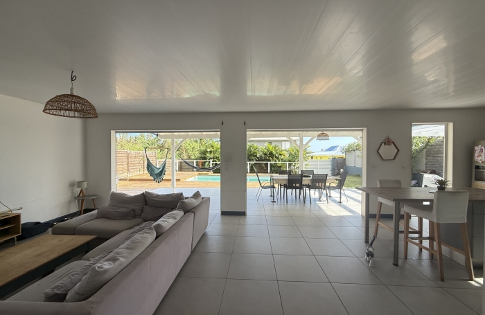 Villa T4 moderne r&eacute;cente jardin et piscine