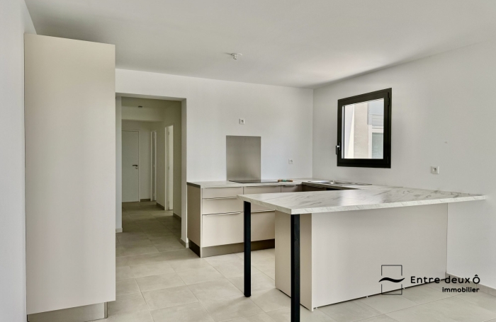 Location Appartement 82.00m&sup2; 3 pièces Fort de france