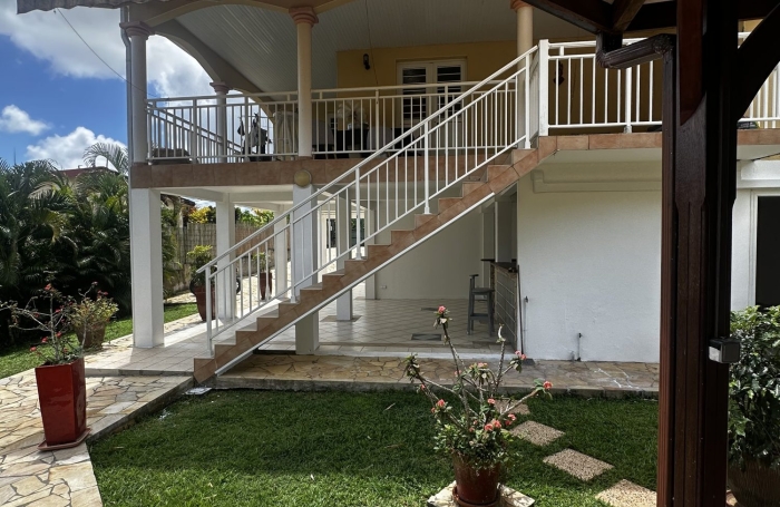 Location Appartement 110.00m&sup2; 3 pièces Le Lamentin