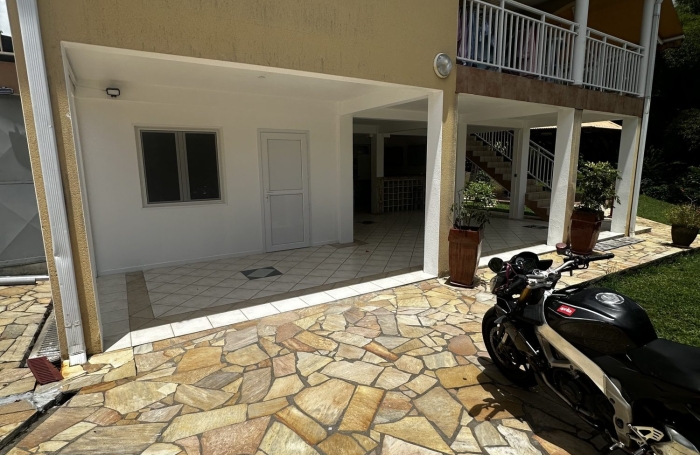 Location Appartement 110.00m&sup2; 3 pièces Le Lamentin