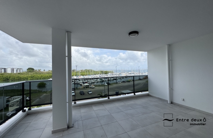 Location Appartement 82.00m&sup2; 3 pièces Fort de france