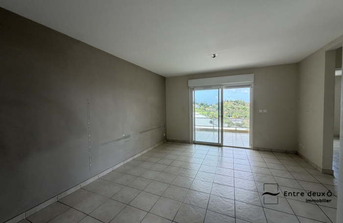 Vente Appartement 55.74m&sup2; 3 pièces La Trinit&eacute;