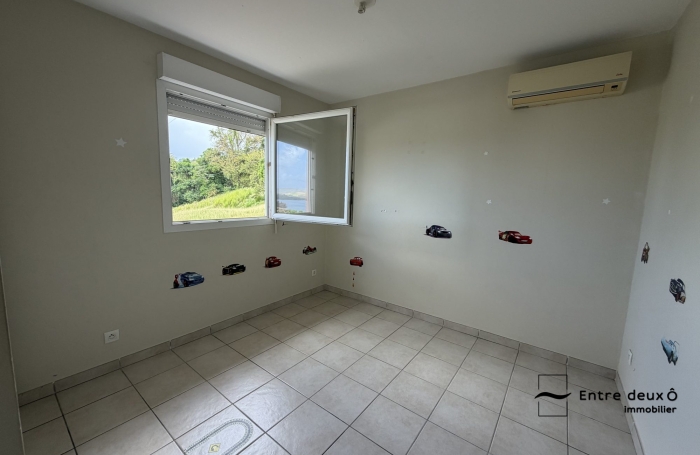 Vente Appartement 55.74m&sup2; 3 pièces La Trinit&eacute;