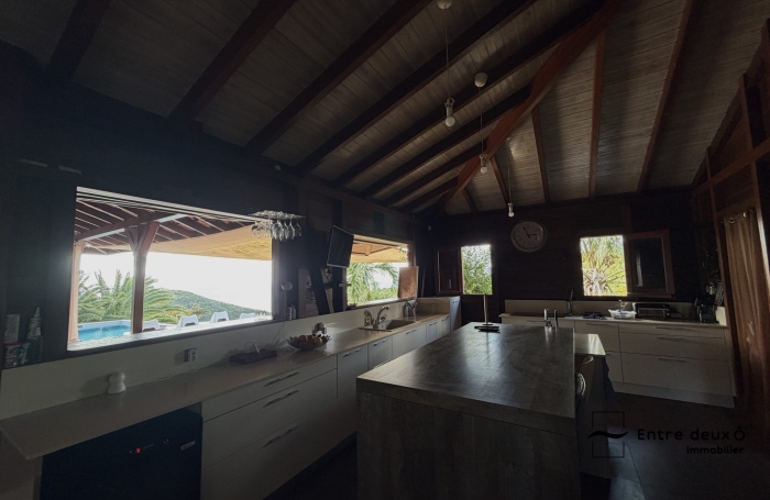 Vente Maison 150.00m&sup2; 4 pièces Case-Pilote