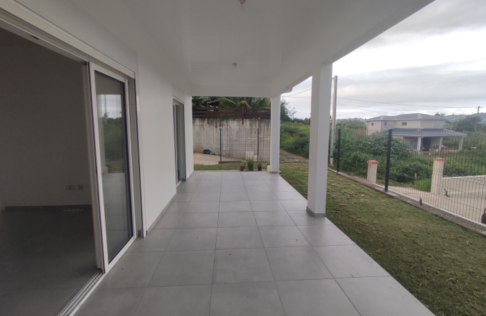 &Agrave; louer - Villa neuve F4 de plain-pied au LAMENTIN