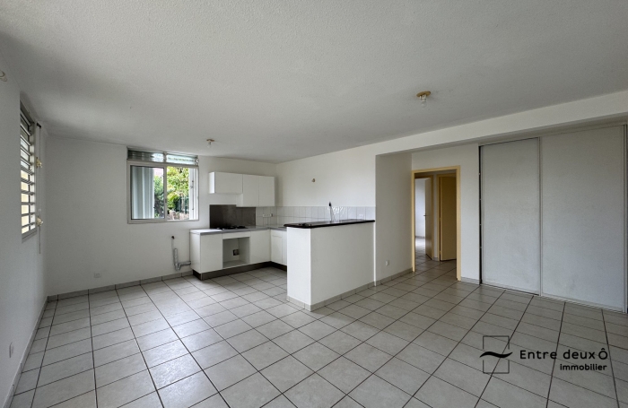 Vente Appartement 61.69m&sup2; 3 pièces Fort de france