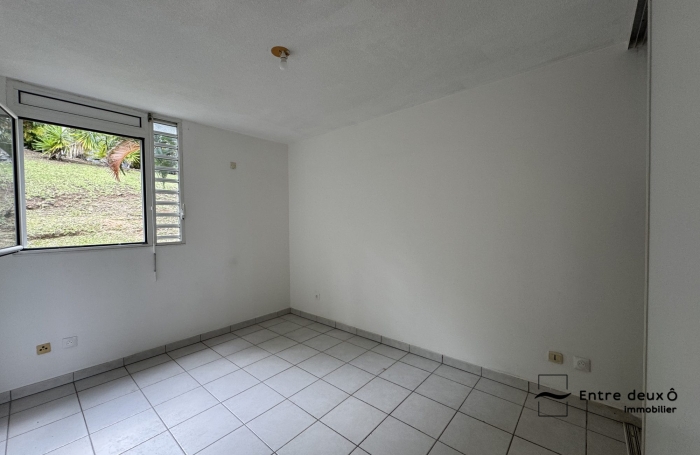 Vente Appartement 61.69m&sup2; 3 pièces Fort de france