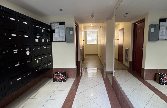 Vente Appartement 61.69m&sup2; 3 pièces Fort de france