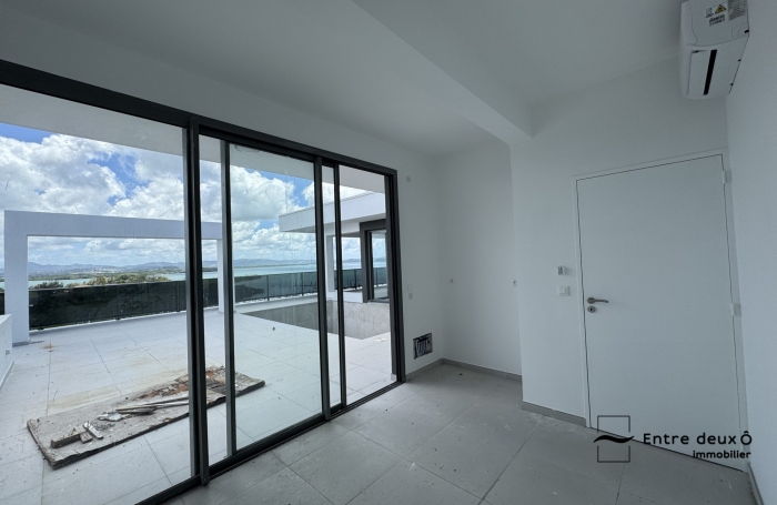 Vente Appartement 237.80m&sup2; 4 pièces Fort de france