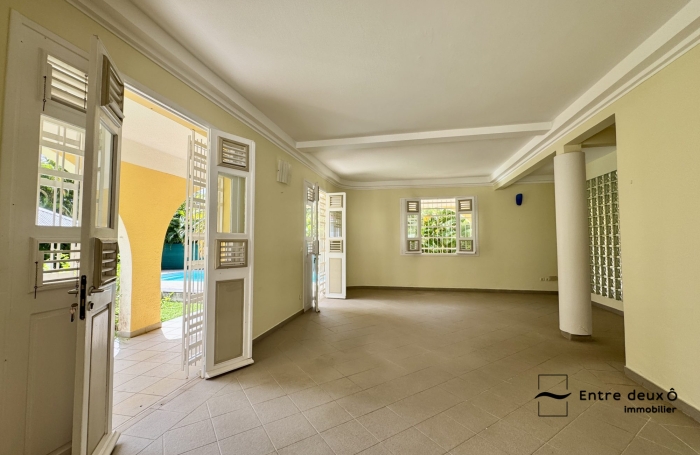 Vente Maison 167.65m&sup2; 7 pièces Fort de france