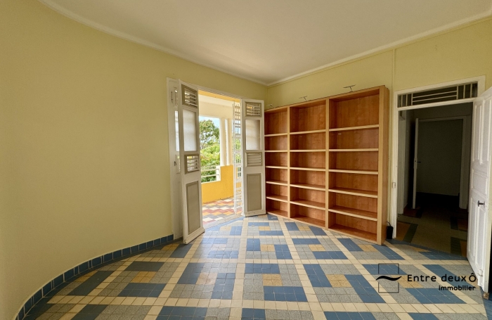 Vente Maison 167.65m&sup2; 7 pièces Fort de france