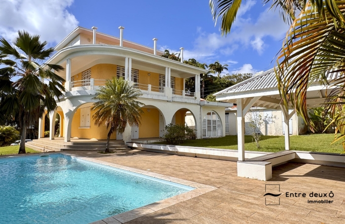 Vente Maison 167.65m&sup2; 7 pièces Fort de france