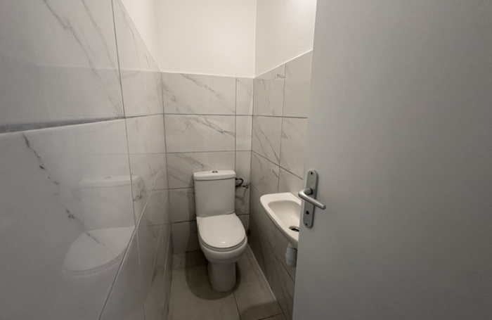 &Agrave; louer   Haut de villa T4 enti&egrave;rement r&eacute;nov&eacute;