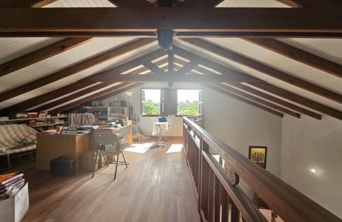 Villa F3 + grande mezzanine, sur 952 m2 de terrain - DUCOS