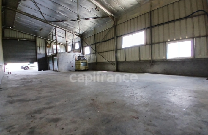 Location Local commercial 150m&sup2; 2 pièces Ducos