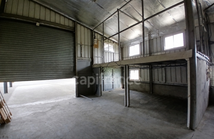 Location Local commercial 150m&sup2; 2 pièces Ducos