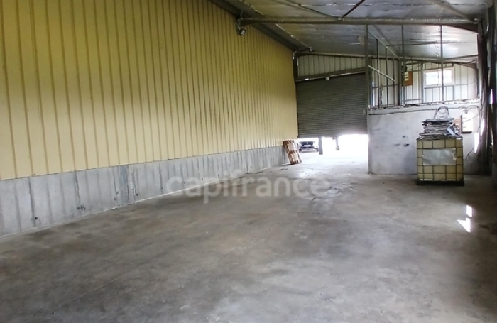 Location Local commercial 150m&sup2; 2 pièces Ducos