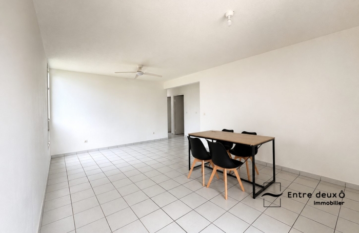 Location Appartement 64.72m&sup2; 3 pièces Fort de france