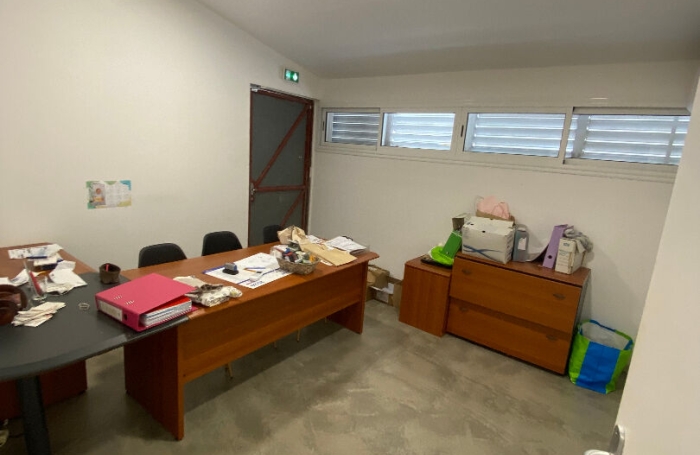 Location Entrepot 300m&sup2; Fort de france