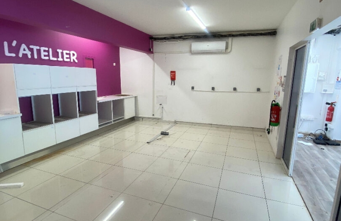 Location Local commercial 85m&sup2; Le Marin