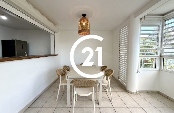 Location Appartement 101.32m&sup2; 3 pièces Fort de france