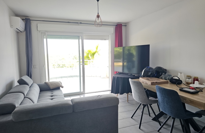 T2 EN ETAT LOCATIF AVEC PLACES STATIONNEMENT