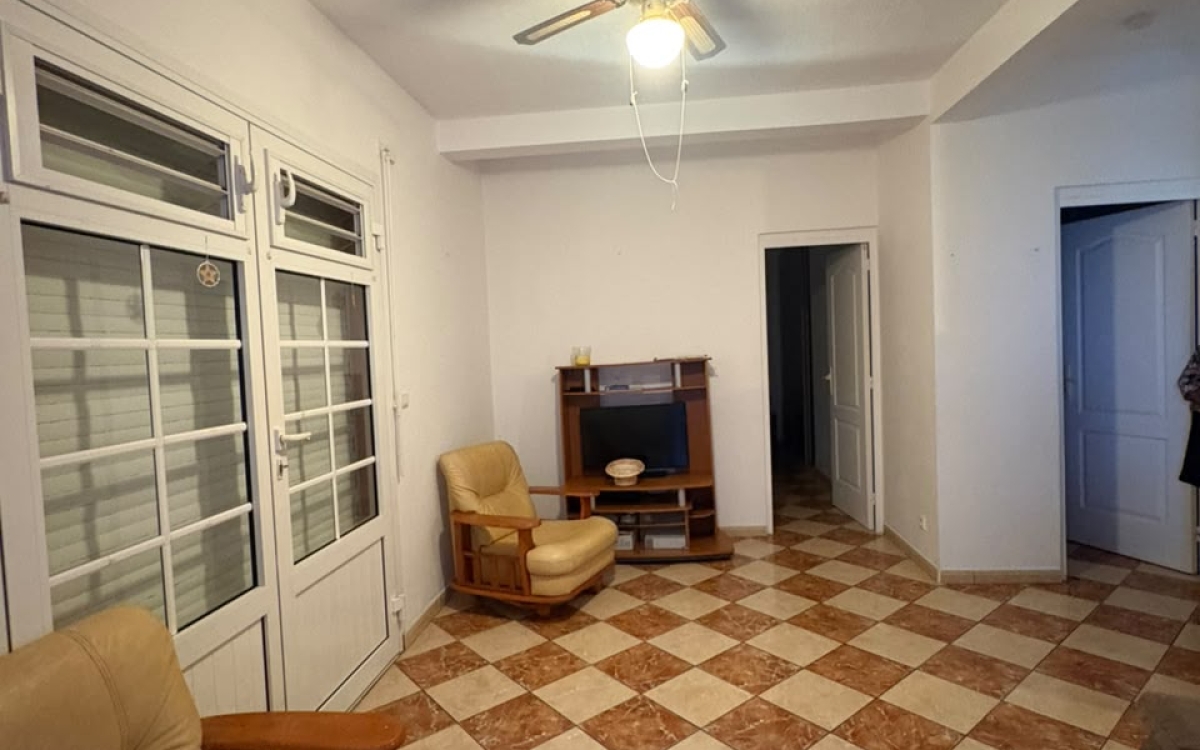 VILLA DE 3 LOGEMENTS INDEPENDANTS - TROIS ILETS : 550 000 &euro;