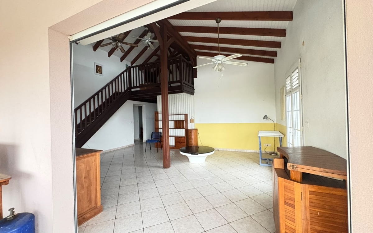 VILLA DE 3 LOGEMENTS INDEPENDANTS - TROIS ILETS : 550 000 &euro;