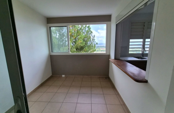 Lumineux F2 avec vue mer dans r&eacute;sidence senior