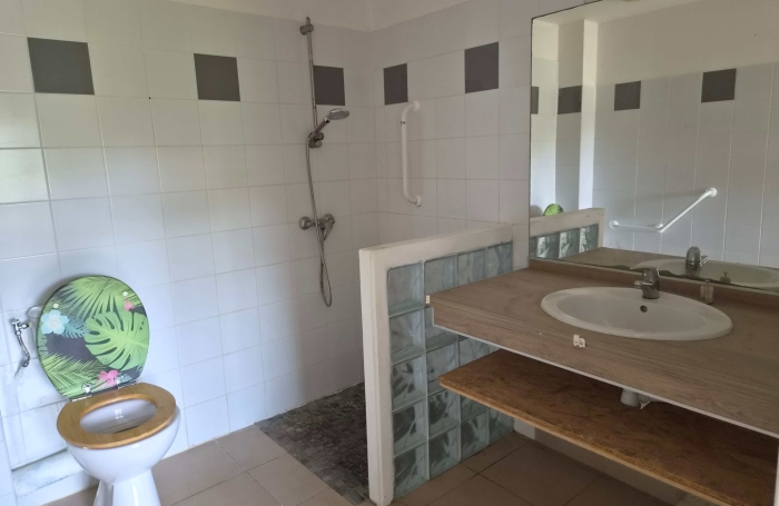 Lumineux F2 avec vue mer dans r&eacute;sidence senior