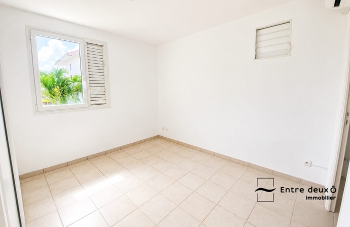Vente Appartement 84.49m&sup2; 4 pièces Fort de france