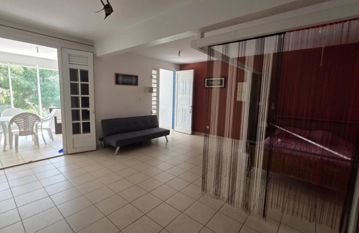 Location Appartement 1 pièce Rivi&egrave;re Sal&eacute;e